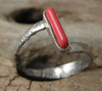 Zeige Details für Recycling Ring mit rotem Kondensator Bild von Recycling Ring mit rotem Kondensator