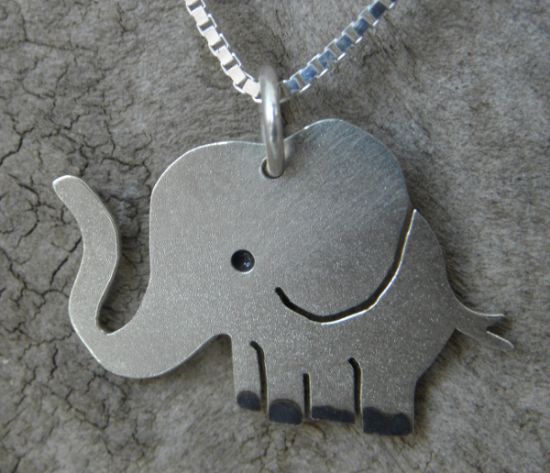 Bild von Ketten-Anhänger Elefant Silber