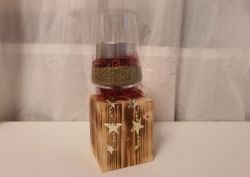 Bild von Holz mit Weinglas